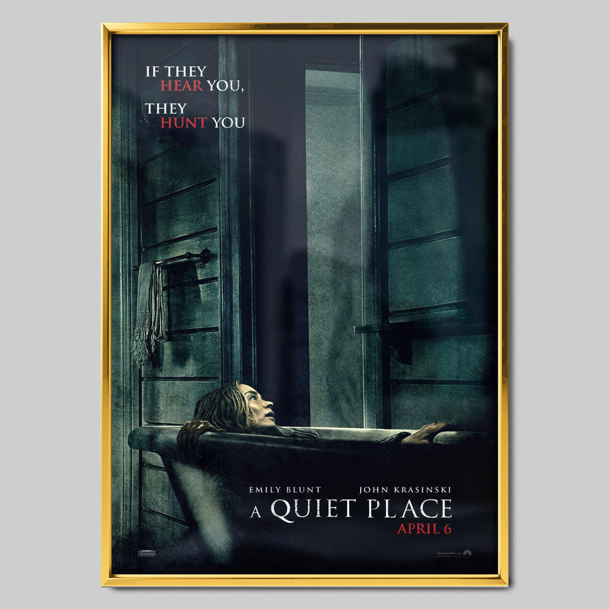 A Quiet Place филмов постер със златиста рамка
