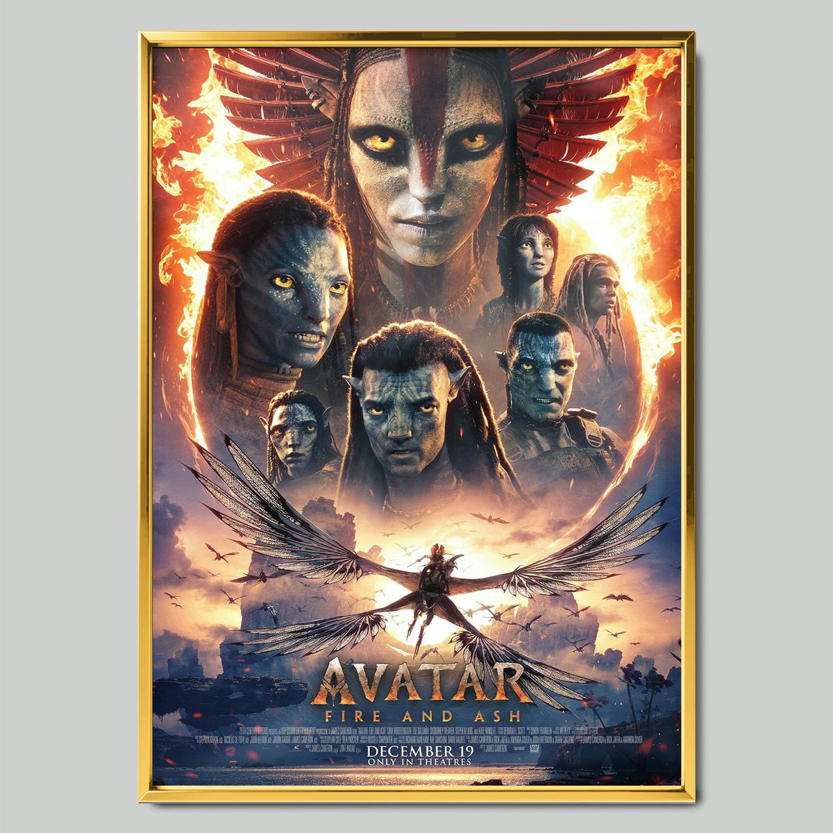 Avatar: Fire and Ash филмов постер със златиста рамка