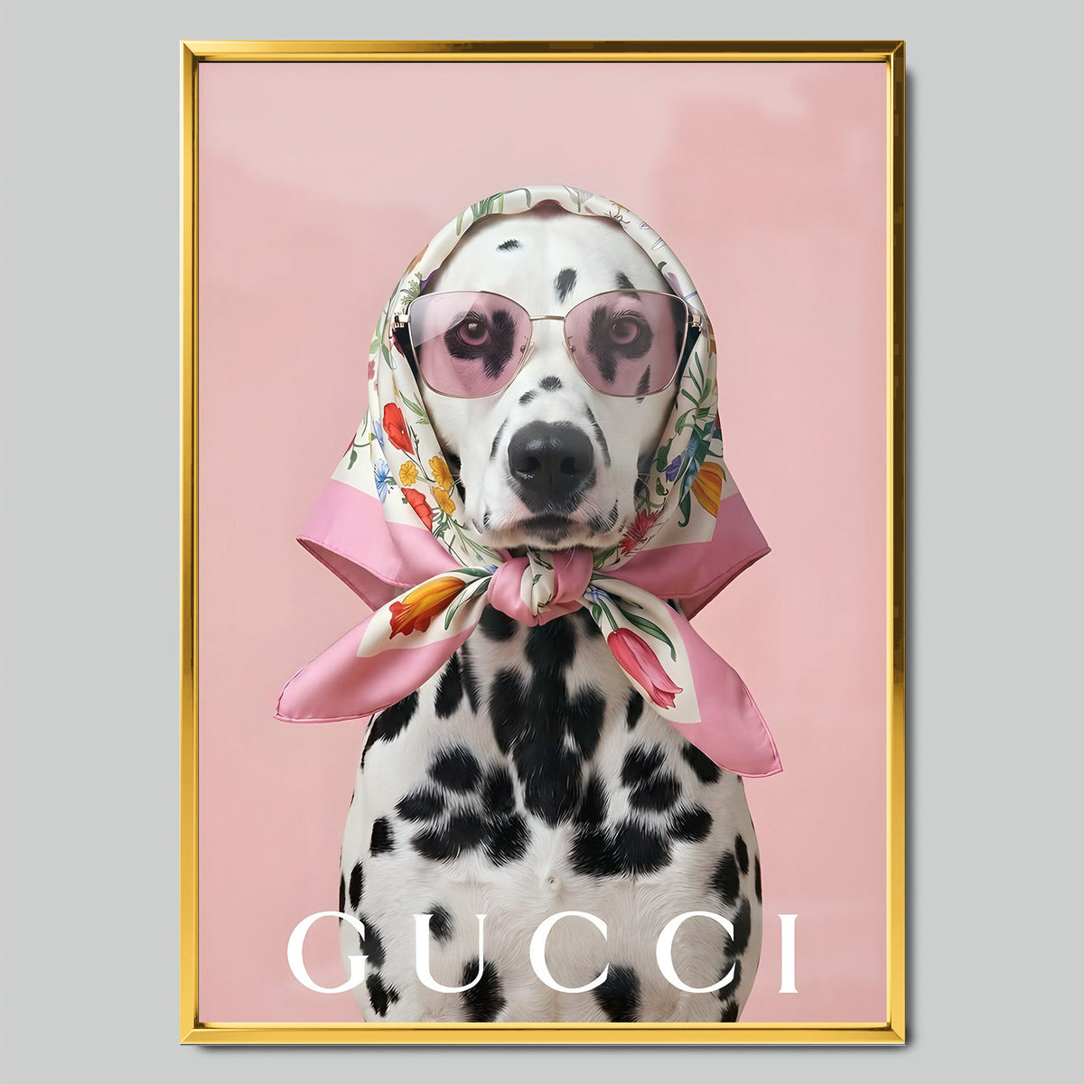 Gucci Dog арт постер със златиста рамка