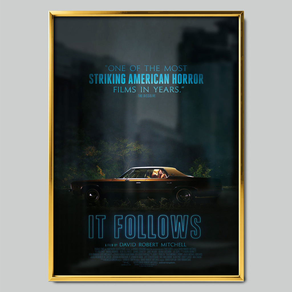 It Follows филмов постер със златиста рамка