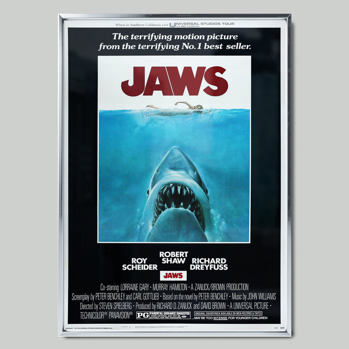 Jaws 1975 филмов постер със сребриста рамка