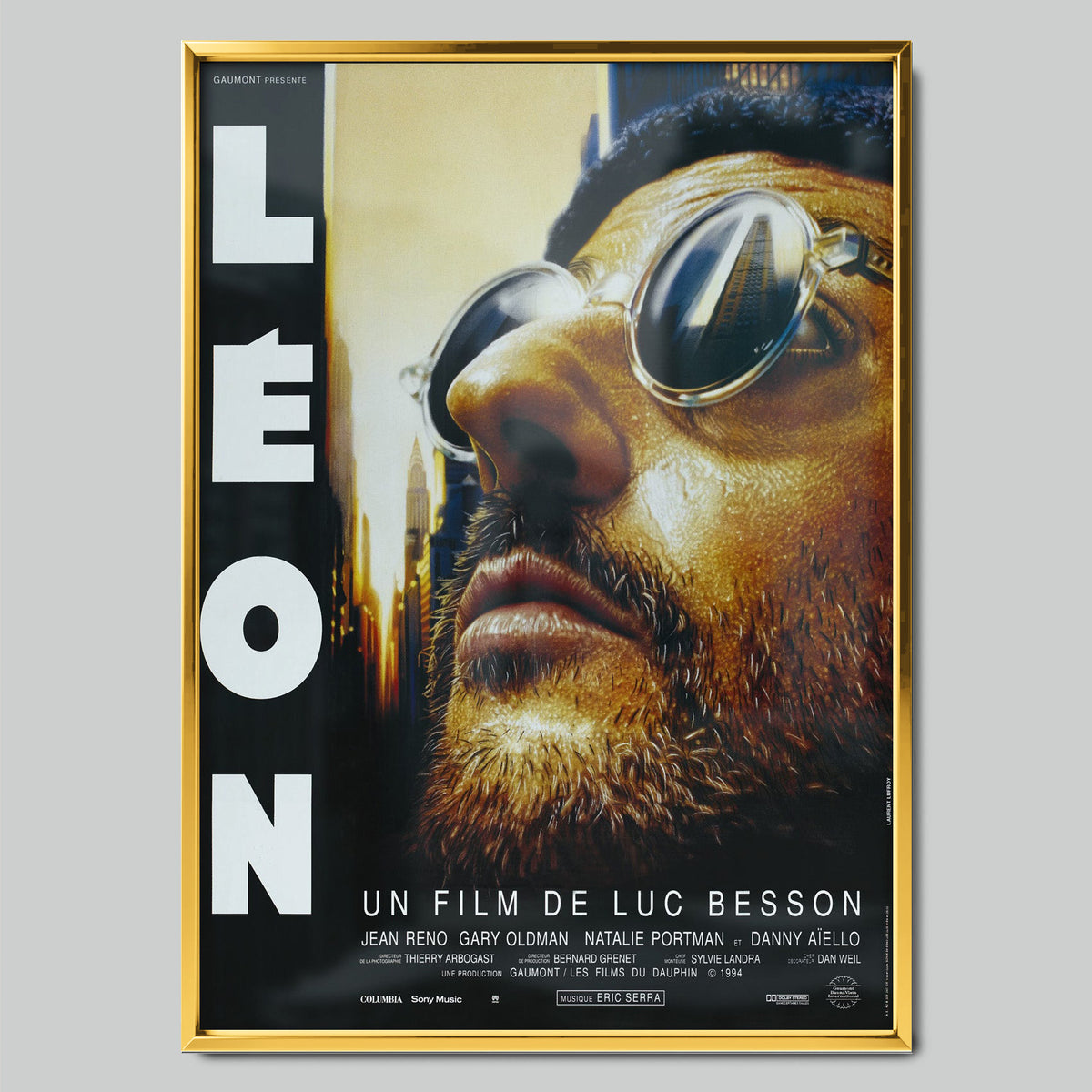 Léon (The Professional) филмов постер със златиста рамка