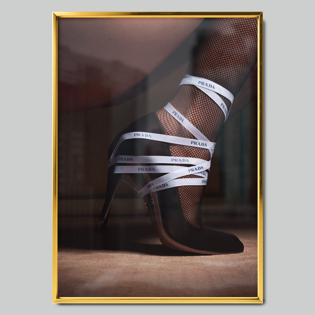 Prada Ribbons арт постер със златиста рамка