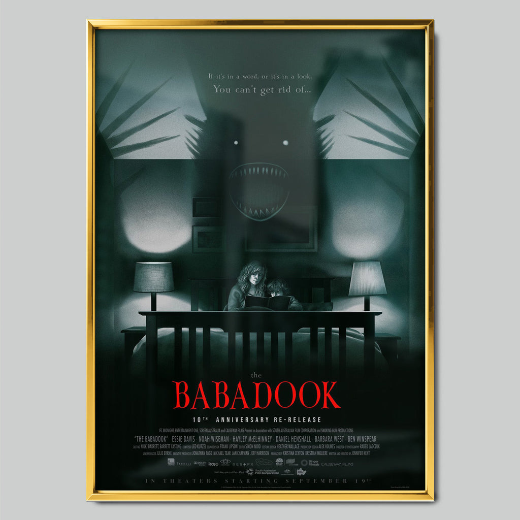 The Babadook филмов постер със златиста рамка