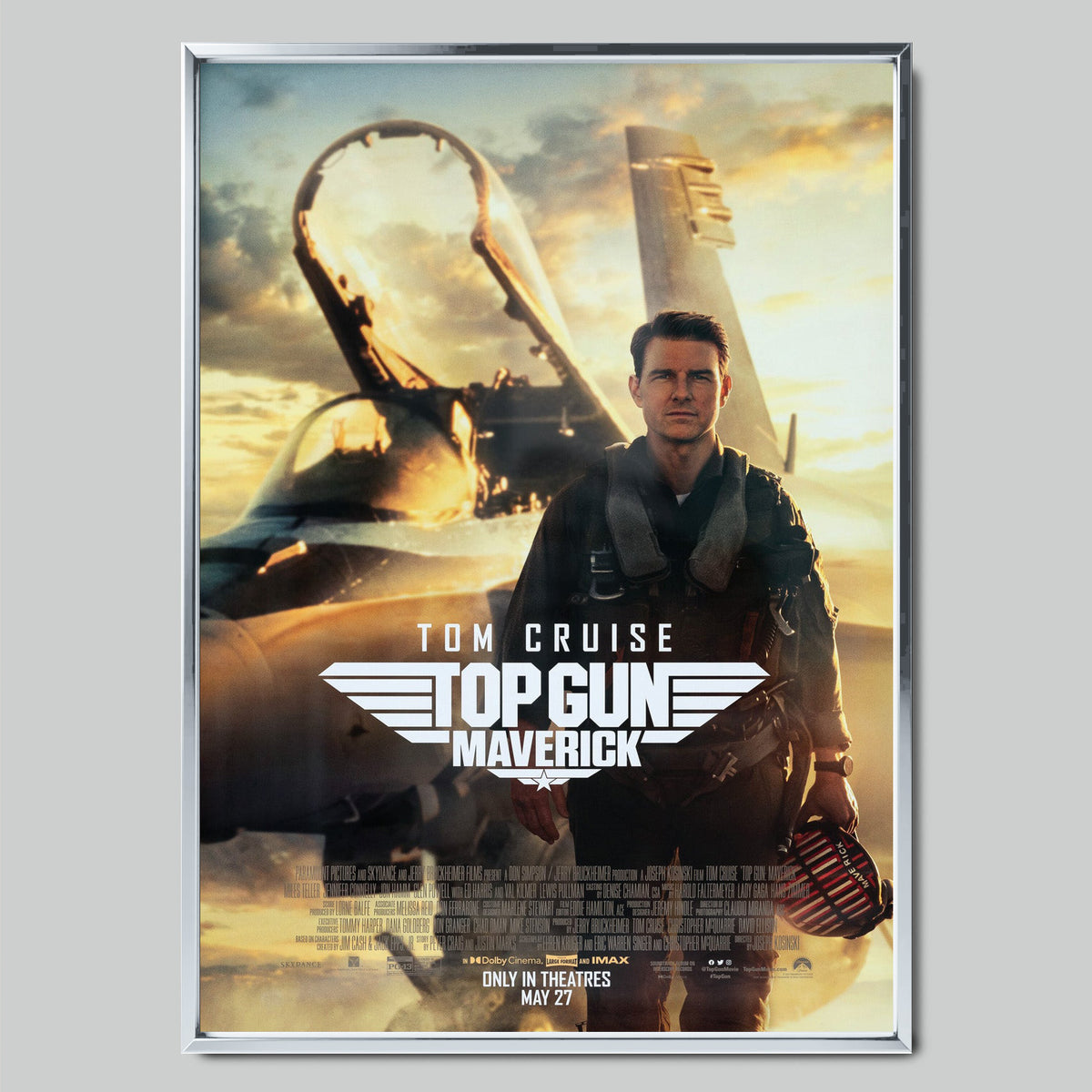 Top Gun: Maverick филмов постер със сребриста рамка
