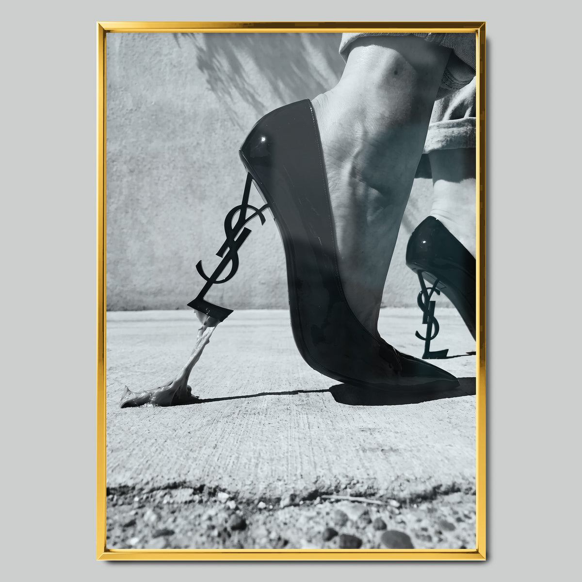 YSL Heels арт постер със златиста рамка